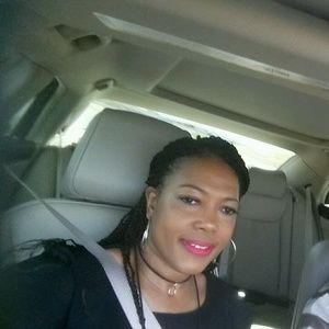 Meet your Posher, Shelia